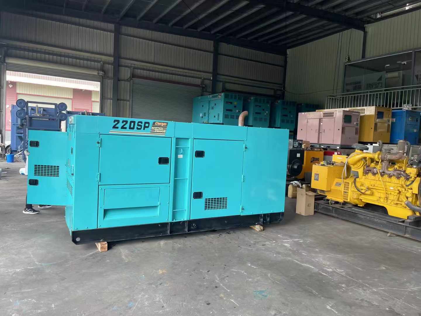 扬州800kW 柴油发电机的输出电流波动范围是多少?